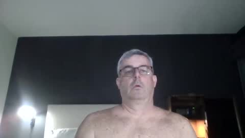 Snapshot of travelingman53 chatting on March 6, 2025, 1:48 am Travelingman53 online show from March 6, 2025, 1:48 am