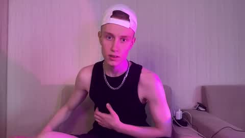 Travis online show from April 19, 2026, 9:30 am
