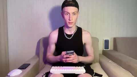 Travis online show from May 3, 2026, 9:48 am
