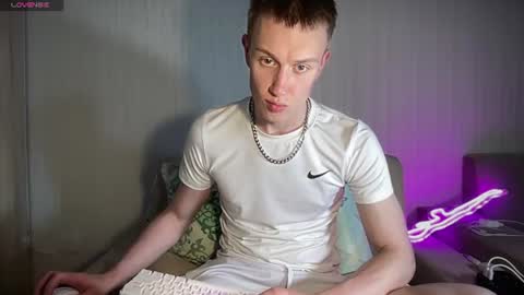 Travis online show from June 22, 2026, 9:06 am