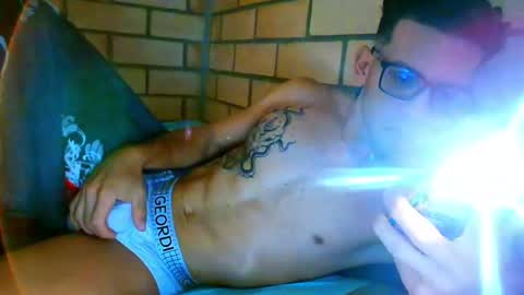 TRAVIS. online show from April 9, 2026, 12:43 pm