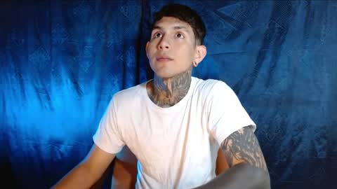 Snapshot of travistanner28 chatting on December 24, 2024, 9:44 pm TRAV - INDEPENDENT MODEL online show from December 24, 2024, 9:44 pm