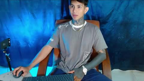 Snapshot of travistanner28 chatting on December 26, 2024, 2:37 pm TRAV - INDEPENDENT MODEL online show from December 26, 2024, 2:37 pm