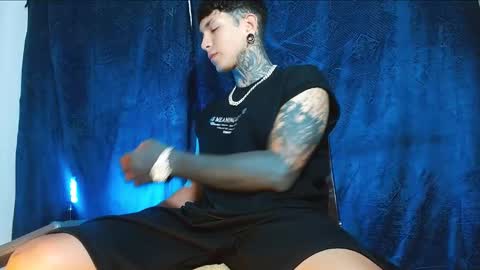 Snapshot of travistanner28 chatting on January 21, 2025, 12:04 am TRAV - INDEPENDENT MODEL online show from January 21, 2025, 12:04 am