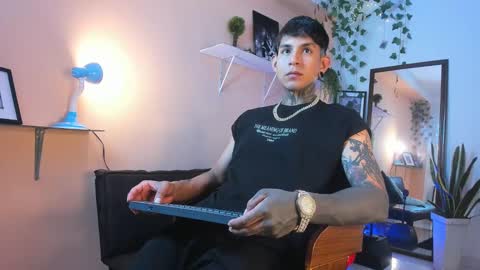 Snapshot of travistanner28 chatting on January 27, 2025, 4:20 am TRAV - INDEPENDENT MODEL online show from January 27, 2025, 4:20 am