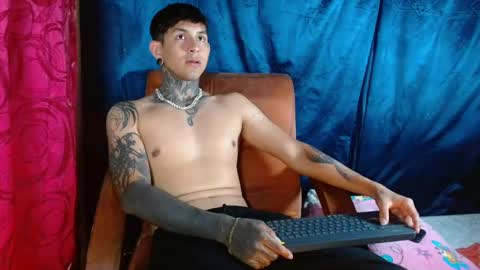 Snapshot of travistanner28 chatting on February 6, 2025, 7:40 pm TRAV - INDEPENDENT MODEL online show from February 6, 2025, 7:40 pm