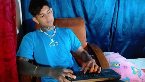 Snapshot of travistanner28 chatting on February 7, 2025, 8:31 pm TRAV - INDEPENDENT MODEL online show from February 7, 2025, 8:31 pm