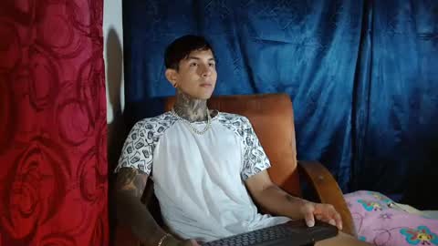 Snapshot of travistanner28 chatting on February 9, 2025, 8:45 pm TRAV - INDEPENDENT MODEL online show from February 9, 2025, 8:45 pm