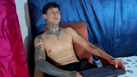 Snapshot of travistanner28 chatting on February 18, 2025, 12:15 am TRAV - INDEPENDENT MODEL online show from February 18, 2025, 12:15 am