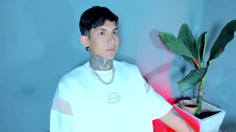 Snapshot of travistanner28 chatting on March 11, 2025, 9:37 pm TRAV - INDEPENDENT MODEL online show from March 11, 2025, 9:37 pm