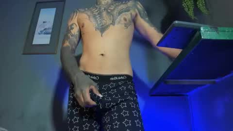 Snapshot of travistanner28 chatting on October 22, 2025, 2:45 am TRAV - INDEPENDENT MODEL online show from October 22, 2025, 2:45 am