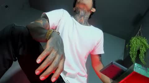 Snapshot of travistanner28 chatting on October 23, 2025, 1:49 am TRAV - INDEPENDENT MODEL online show from October 23, 2025, 1:49 am