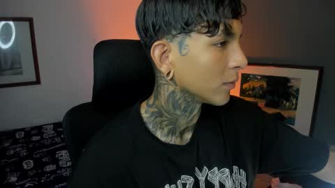 Snapshot of travistanner28 chatting on November 7, 2025, 7:30 am TRAV - INDEPENDENT MODEL online show from November 7, 2025, 7:30 am