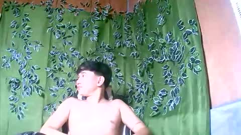 Snapshot of trebz_01 chatting on November 12, 2025, 8:04 am trebz_01 online show from November 12, 2025, 8:04 am