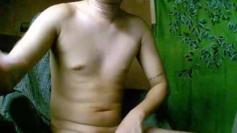 trebz_01 online show from November 19, 2025, 4:51 pm