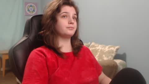 TreeJeanne online show from December 26, 2024, 6:43 pm