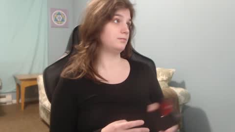 TreeJeanne online show from January 27, 2025, 4:43 pm