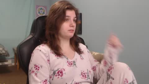 TreeJeanne online show from February 15, 2025, 12:48 am