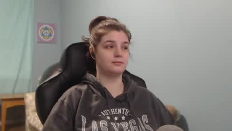 TreeJeanne online show from March 11, 2025, 5:46 pm