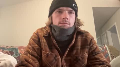 Snapshot of treeman817 chatting on December 24, 2024, 4:19 pm treeman817 online show from December 24, 2024, 4:19 pm