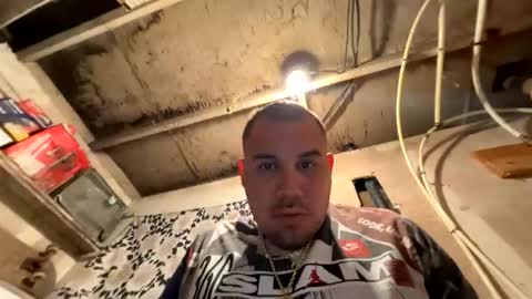 Snapshot of trees559 chatting on April 16, 2026, 4:35 am trees559 online show from April 16, 2026, 4:35 am