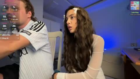 Sarah And Jon online show from April 17, 2026, 5:43 am