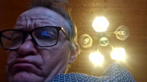 trekkertje12345 online show from March 27, 2026, 8:09 am