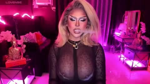 Jade online show from October 22, 2025, 4:35 am