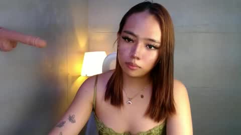 trexie_fucks15 online show from April 1, 2026, 5:10 pm