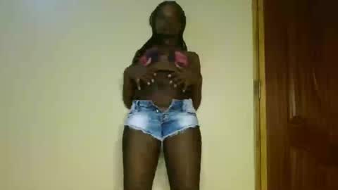 trey_queens online show from June 24, 2026, 5:56 pm