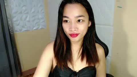 tricia_slut online show from July 19, 2026, 3:54 am