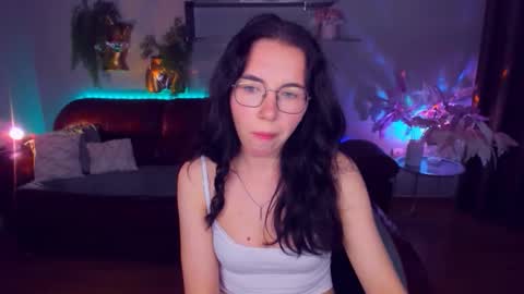 TriciaDaisy online show from June 8, 2026, 8:26 am