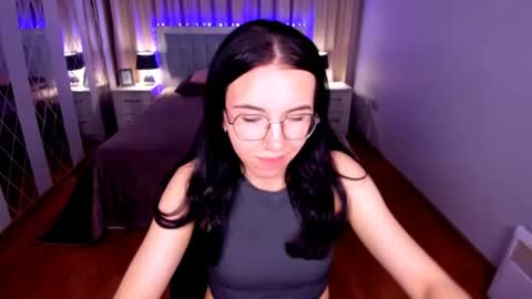 TriciaDaisy online show from June 12, 2026, 8:30 pm