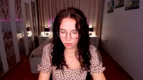 TriciaDaisy online show from July 14, 2026, 10:32 am