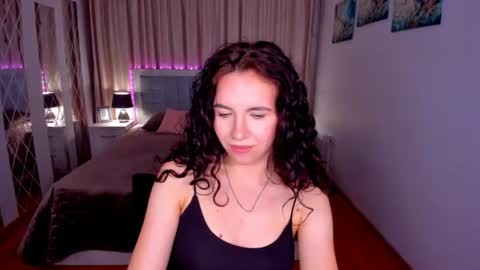 TriciaDaisy online show from July 24, 2026, 3:43 pm