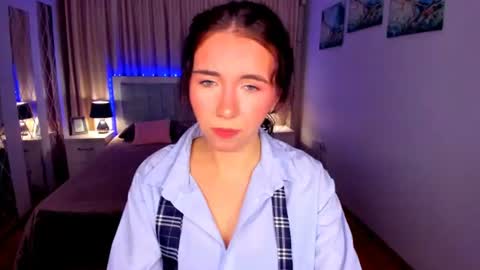 TriciaDaisy online show from August 1, 2026, 5:07 am