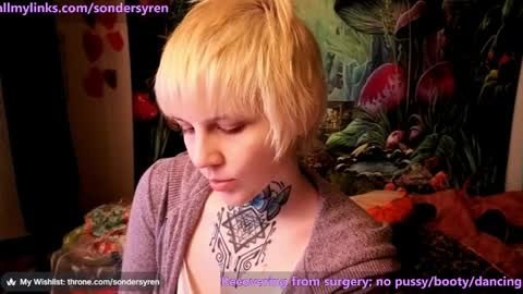 Snapshot of tricky_nymph chatting on April 3, 2026, 1:47 am Cassie online show from April 3, 2026, 1:47 am