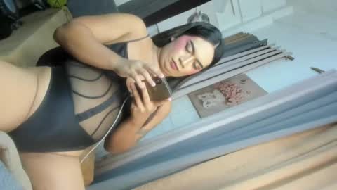 Tricxie online show from March 9, 2025, 9:03 pm