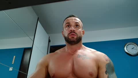 Snapshot of tridentmuscles chatting on December 25, 2024, 12:16 am tridentmuscles online show from December 25, 2024, 12:16 am
