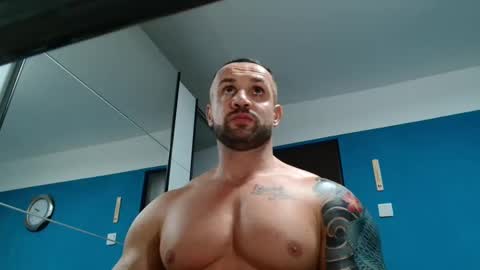 Snapshot of tridentmuscles chatting on January 28, 2025, 12:15 am tridentmuscles online show from January 28, 2025, 12:15 am
