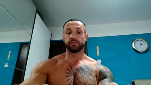 Snapshot of tridentmuscles chatting on September 29, 2025, 11:04 am tridentmuscles online show from September 29, 2025, 11:04 am