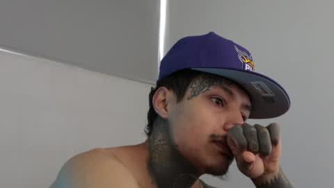 Snapshot of trieone chatting on December 3, 2024, 1:32 pm - trieone online show from December 3, 2024, 1:32 pm