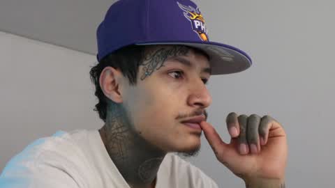 Snapshot of trieone chatting on December 18, 2024, 3:00 pm - trieone online show from December 18, 2024, 3:00 pm