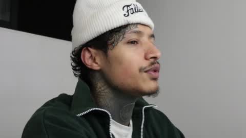 Snapshot of trieone chatting on January 13, 2025, 12:09 am - trieone online show from January 13, 2025, 12:09 am