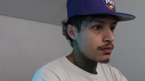 Snapshot of trieone chatting on February 6, 2025, 6:40 am - trieone online show from February 6, 2025, 6:40 am