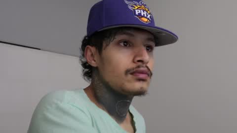 Snapshot of trieone chatting on February 26, 2025, 4:58 am - trieone online show from February 26, 2025, 4:58 am