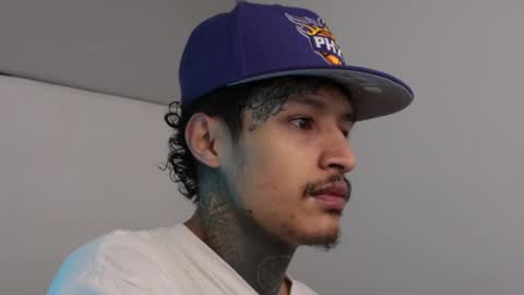 Snapshot of trieone chatting on February 28, 2025, 4:54 am - trieone online show from February 28, 2025, 4:54 am