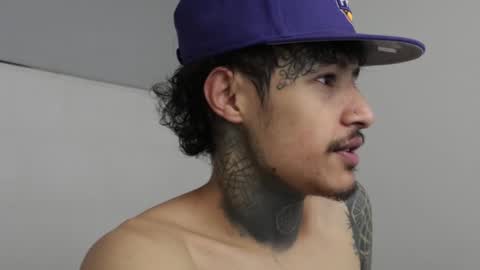 Snapshot of trieone chatting on March 2, 2025, 2:51 am - trieone online show from March 2, 2025, 2:51 am