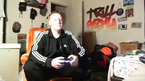 Snapshot of trillnonymau5 chatting on January 6, 2025, 11:42 pm trillnonymau5 online show from January 6, 2025, 11:42 pm