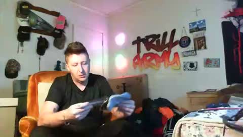 Snapshot of trillnonymau5 chatting on January 8, 2025, 1:41 pm trillnonymau5 online show from January 8, 2025, 1:41 pm